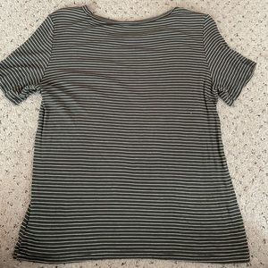 comfy, loose tshirt - size medium, very comfy - american eagle